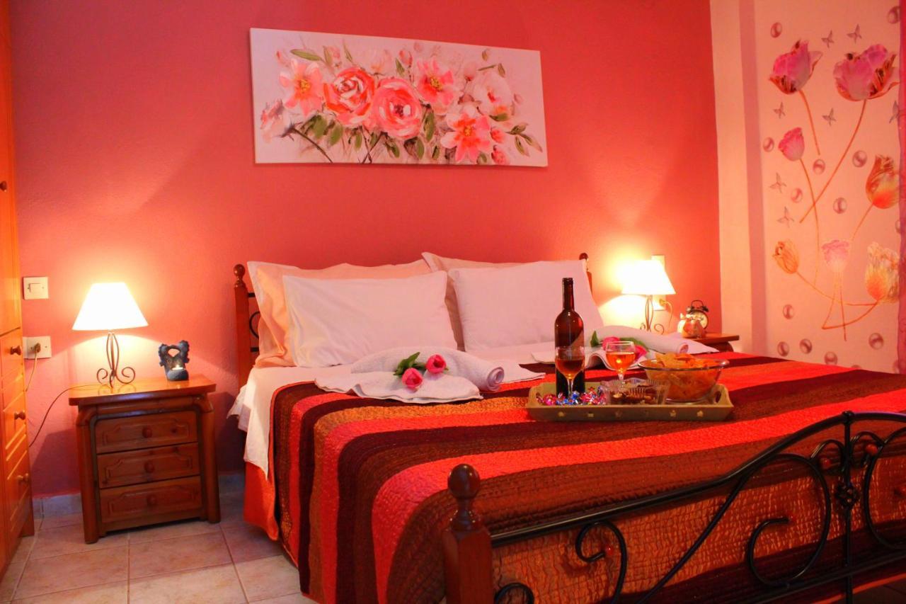 Tzaneria Apartments Skiathos Kanapitsa  Extérieur photo