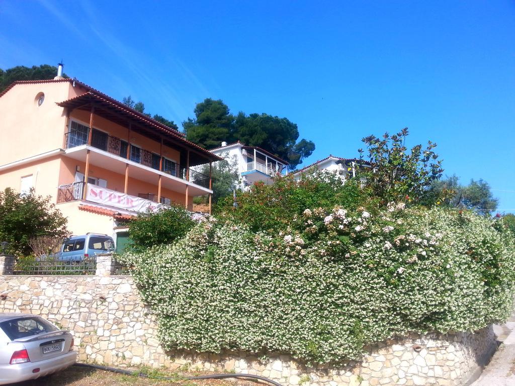 Tzaneria Apartments Skiathos Kanapitsa  Extérieur photo